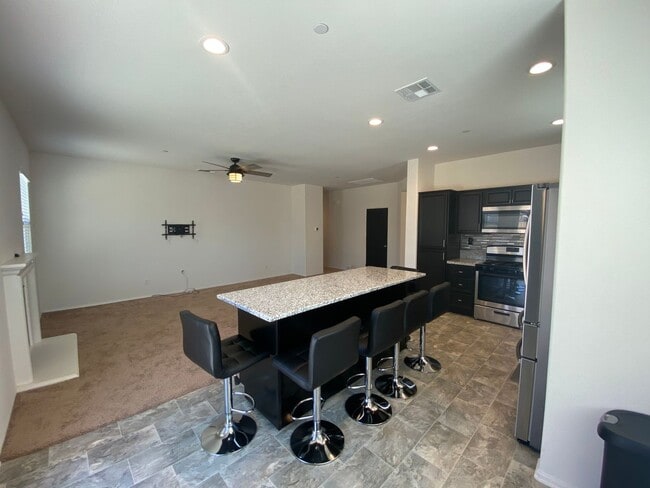 Photo - Rosamond 4 bedroom