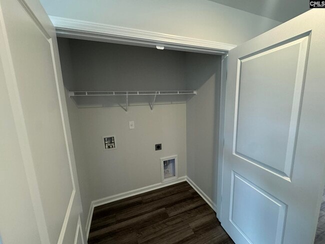 Photo - 157 Carr Ln