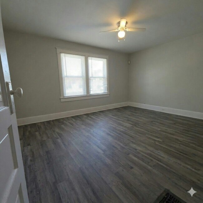 Photo - 3031 Boulevard Pl