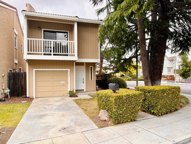 Photo - 837 Maria Ln