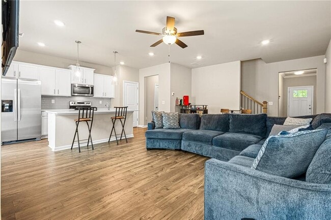 Photo - 1135 Elyse Ln