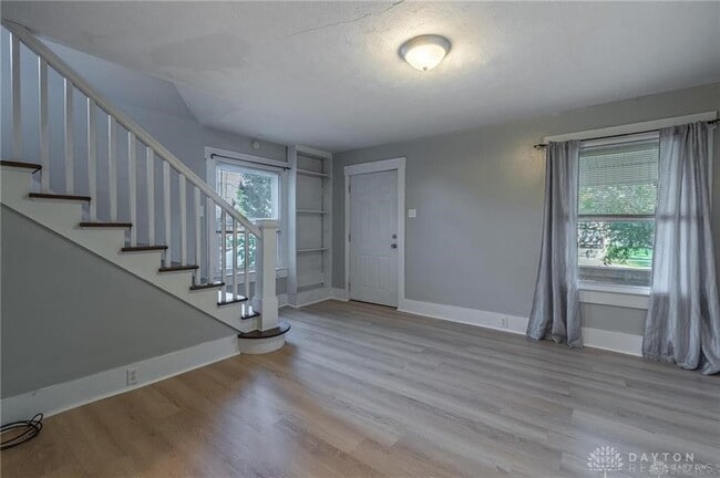 Building Photo - 9 S Maple Ave Unit 7 Rental
