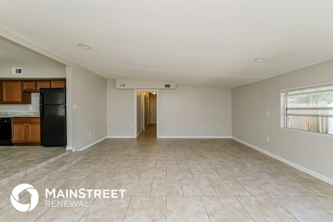 Photo - 1349 Parkwood St