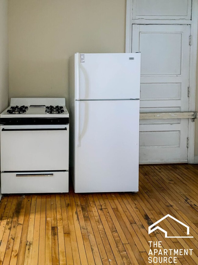 Photo - 857 W Cornelia Ave Unidad 1N