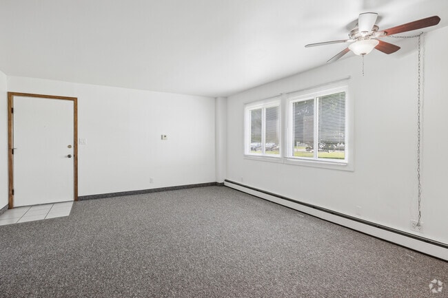 Studio - 393SF - Bedroom, Dining Room, Living Room - Orchard Courts Apartments