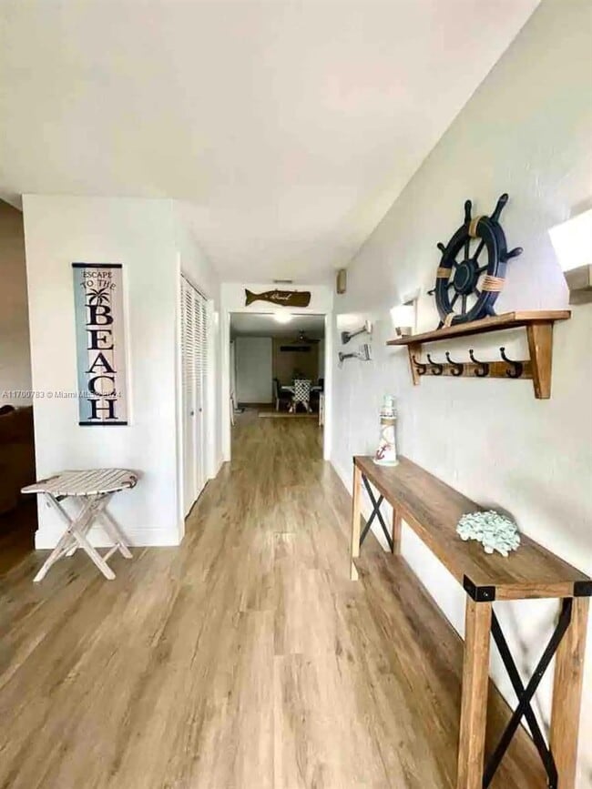 Photo - 1887 Finn Hill Dr