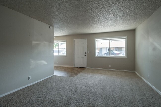 Photo - Charming 2 Bedrooms 1 Bath -Apartment -Vancouver School District-Skyview High School