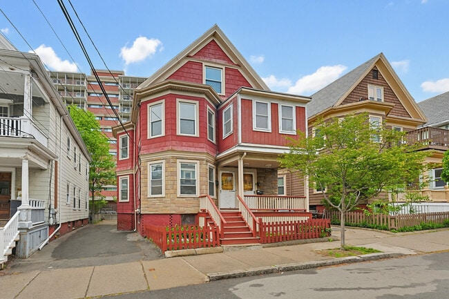 Building Photo - 32 Stone Ave Unit 32 Stone Ave