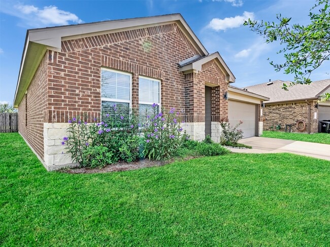 Photo - 8003 Black Forest Ln