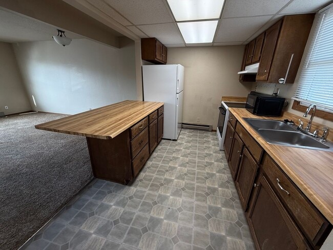 Photo - 386 9th Ave E