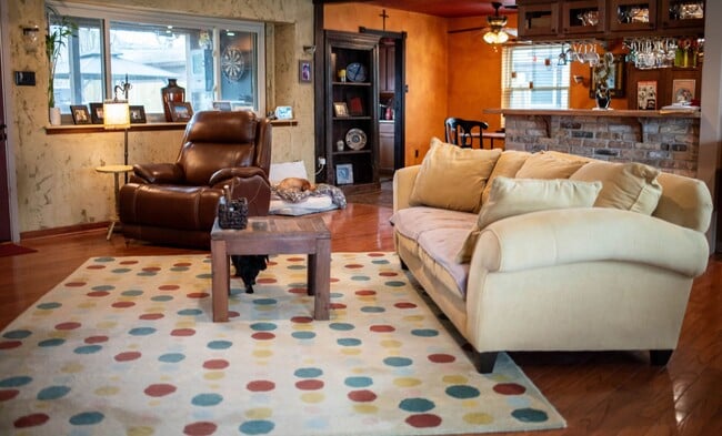 Photo - 1911 Shadow Bend Dr