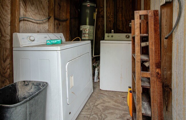 Photo - 1715 Banks St Unit C