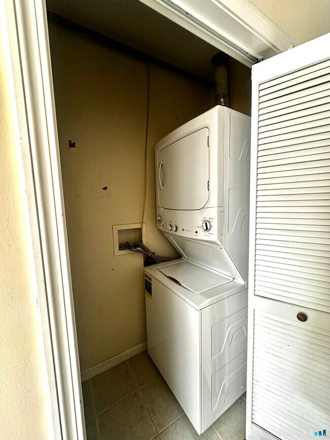 Photo - 32 W Main St