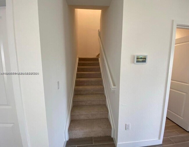 Photo - 871 SE 16th Ct