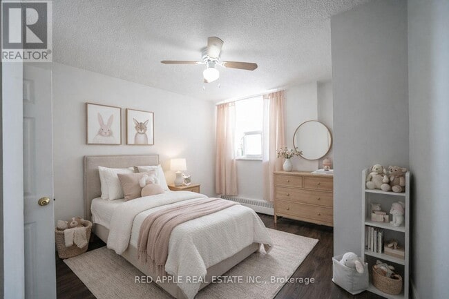 Photo - 380 Dixon Rd Unité 702