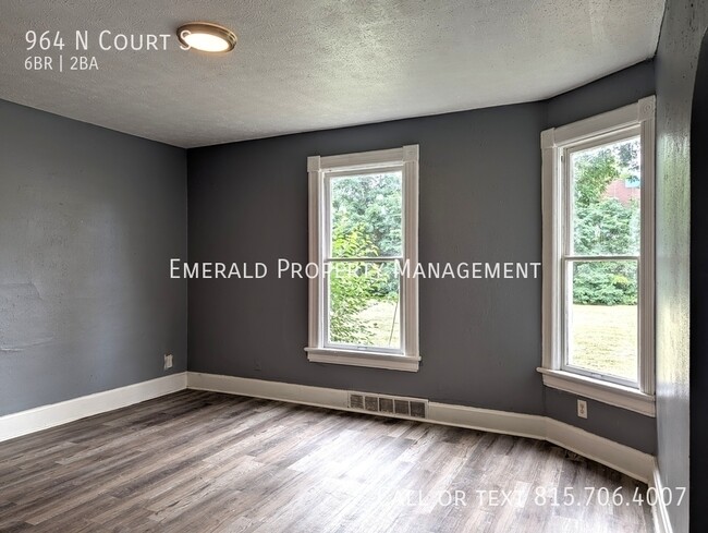 Photo - 964 N Court St