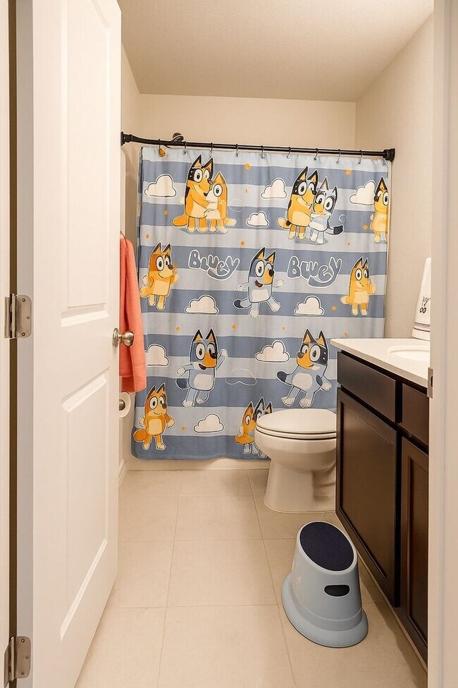 Photo - 5489 Elmview Xing