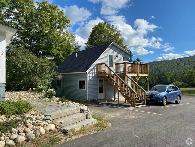 Building Photo - 311 Kearsarge Rd Unit 4 Rental