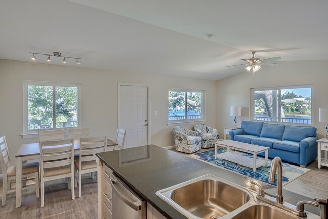 Photo - Magnolia Cove Apartments and Marina