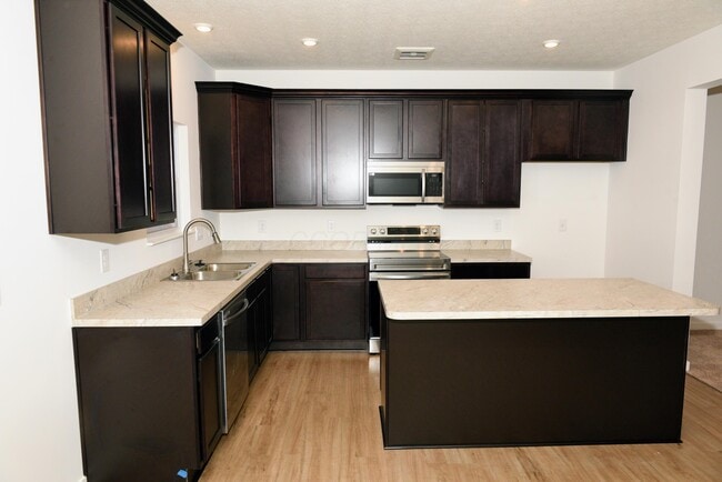 Photo - 130 Dusky Willow Dr