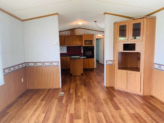 Photo - 2 Bedroom, 2 bathroom Singlewide in Mount Olive with Lawn Care included!!