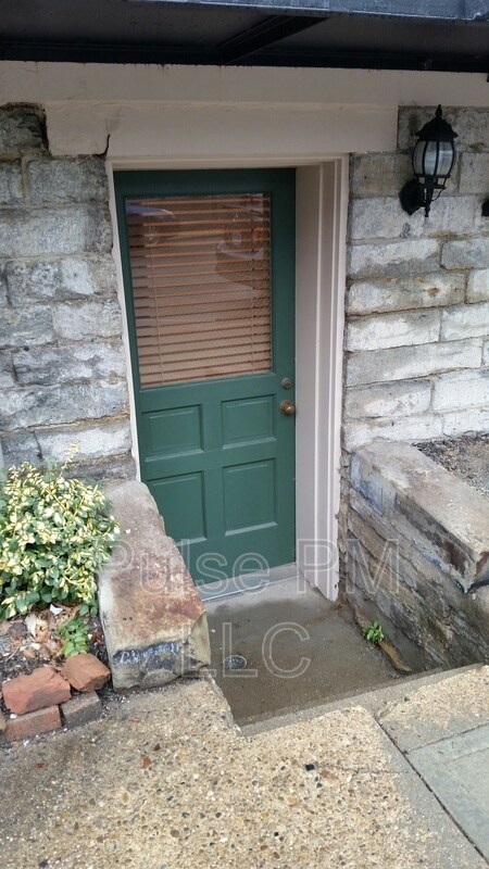 Photo - 112 E 5th St