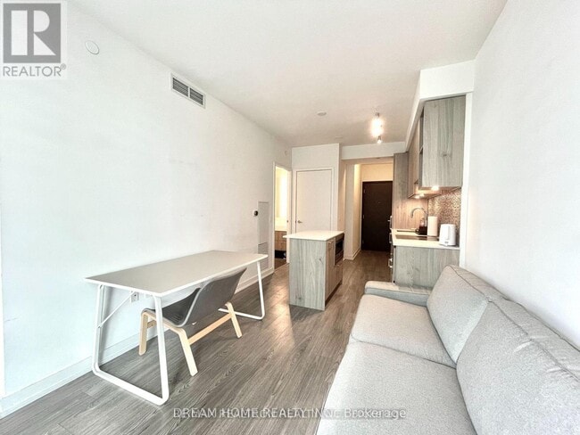 Photo - 1 Yorkville Ave Unit 3003