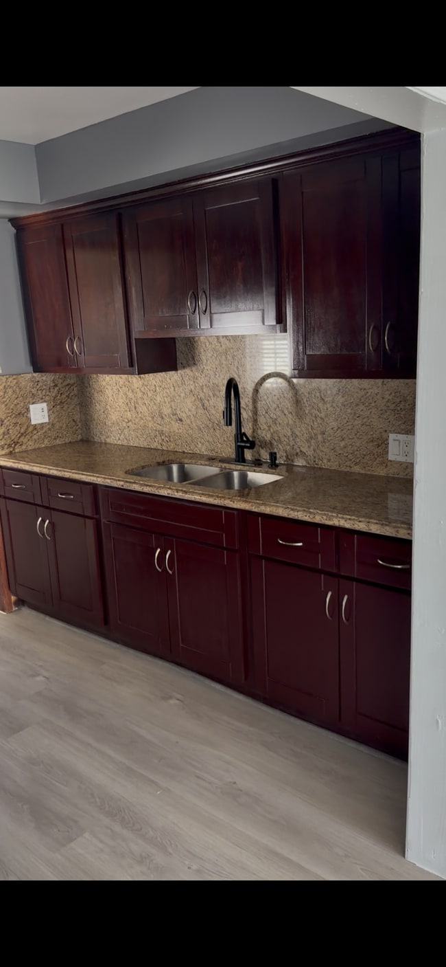 Photo - 8543 Wakefield Ave