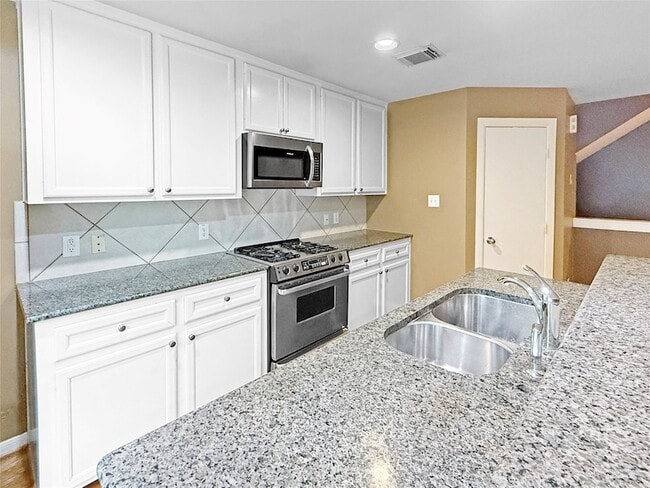 Photo - 1263 W 17th St