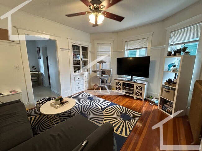 Photo - Large, 3 bed in Oak Square