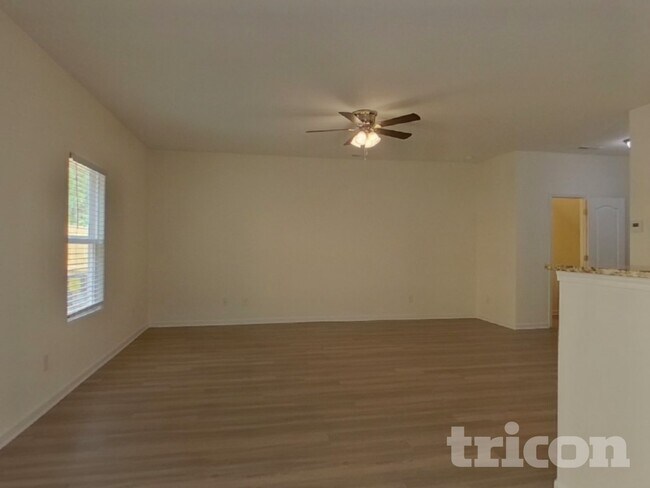 Photo - 2729 Yurman Rd