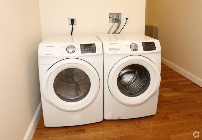 Lavandería - 475 Massachusetts Ave