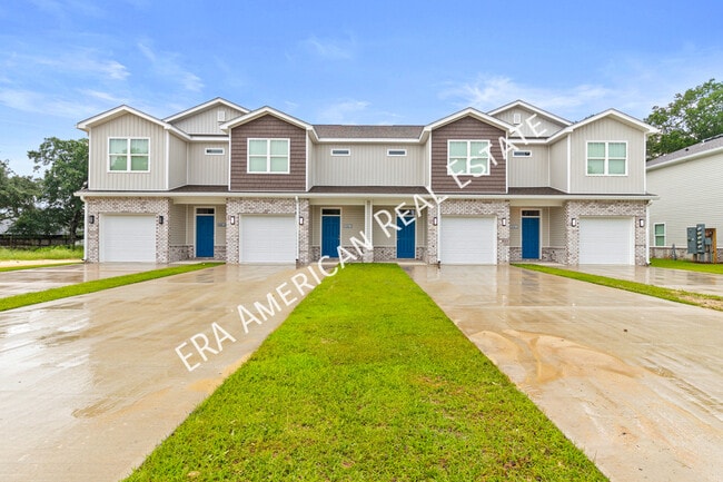 Photo - 400 Walters Cir Townhome