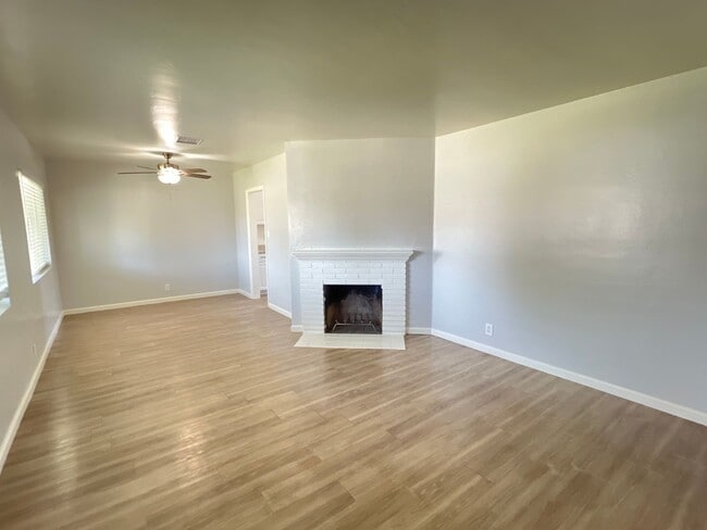 Photo - Remodeled 3 Bed Home w/ Fireplace, Garage & Huge Backyard – 93309