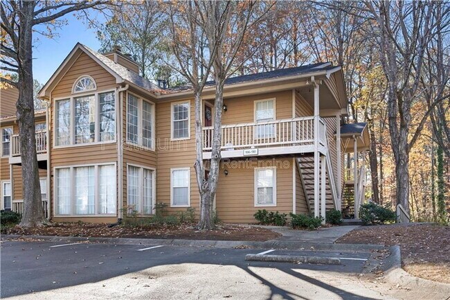 906 Country Park Dr