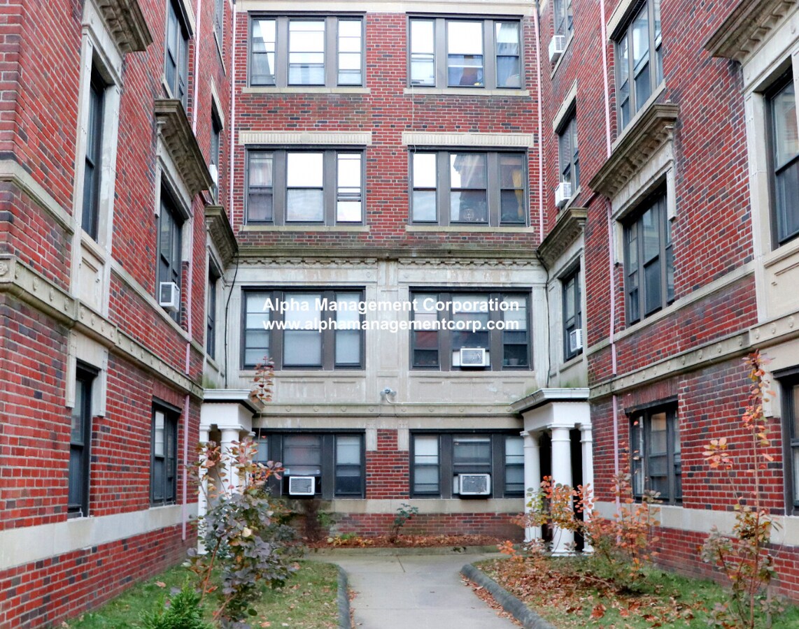 Photo - 18 Lakeville Rd Unidad 8 Rental
