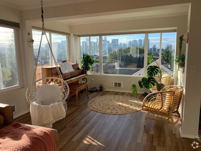 Building Photo - 1214 Taylor Ave N Unit 401 Rental