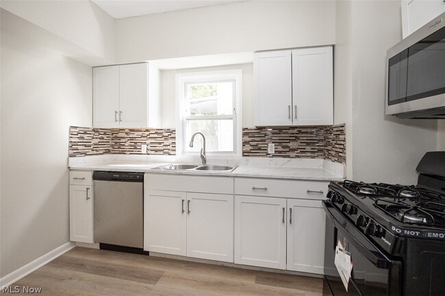 Photo - 13621 Cranwood Dr