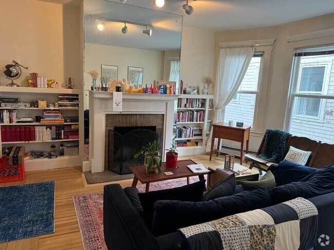 Building Photo - 188 Lawrence St Unit #2 Rental