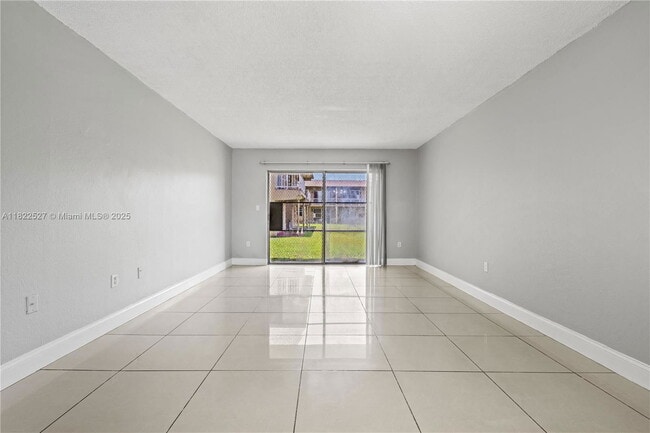 Photo - 301 NW 177th St Unit 104