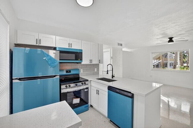 Photo - 1821 Middle River Dr Unidad 4
