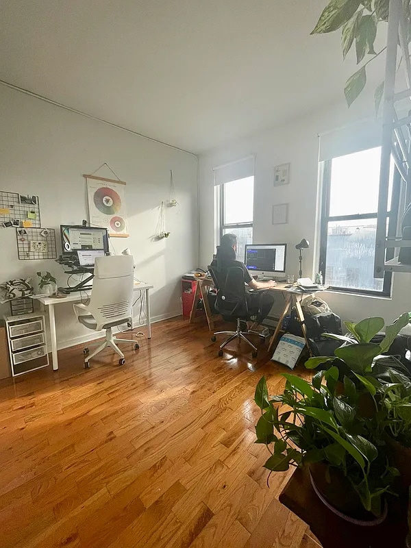 Photo - 311 Troutman St