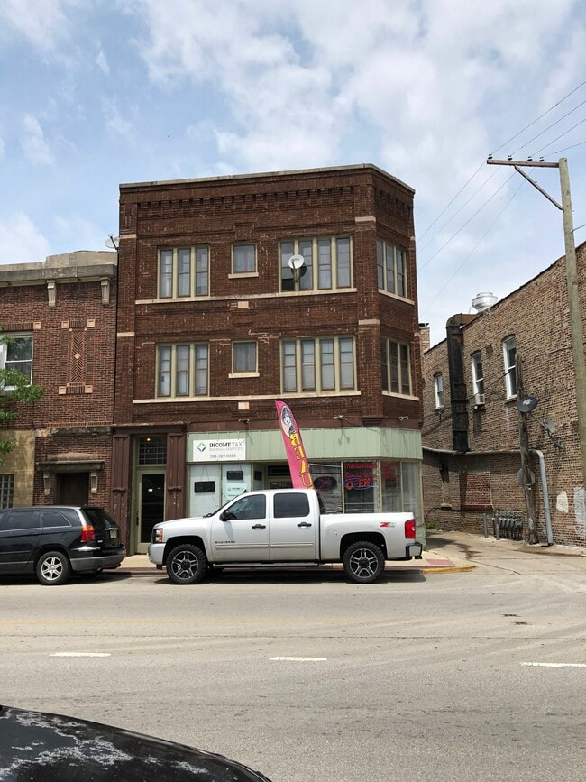 Building Photo - 511 Lake St Unit 511-3 Lake Street