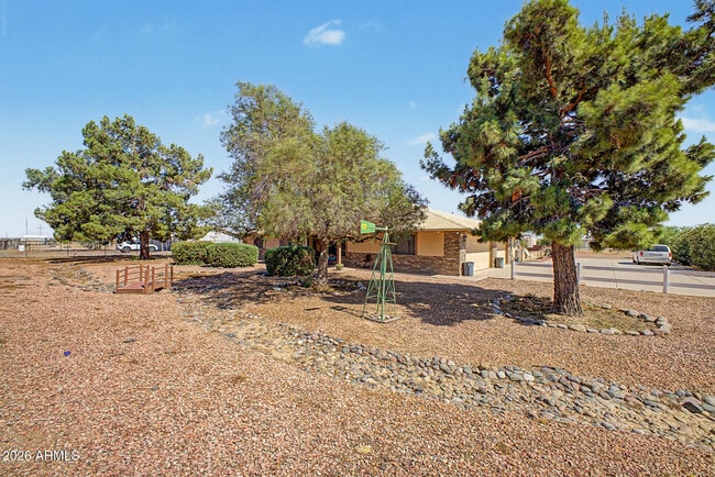 20537 W Gordon Way