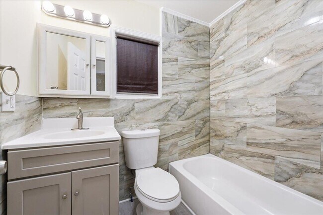 Photo - 68 Lexington Ave Unit 1