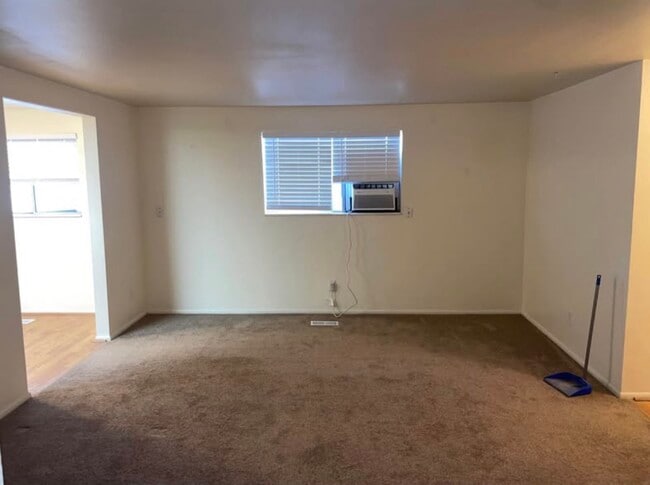 Photo - 1637 Avalon Rd Unit 4