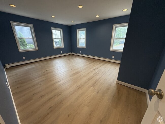 Building Photo - 6 Northey St Unit 2 Rental