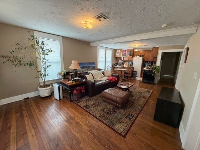 Photo - 3bed/1bath Home Available Just Steps Away From Norman's Campus Corner!!