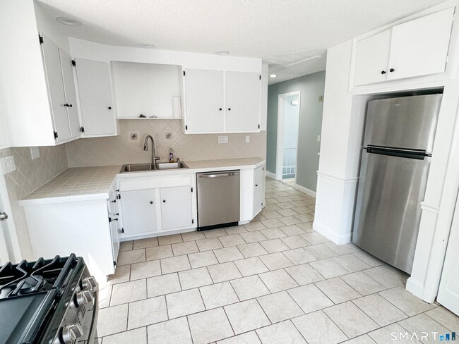 Photo - 439 Henry Ave Ext