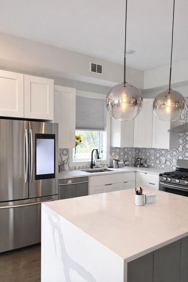 Photo - 192 Congress St Unit 2